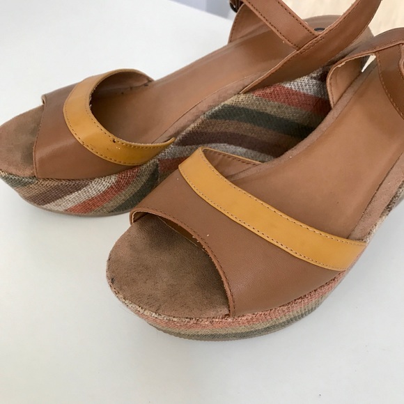 Fabric Wrapped Platform Wedges - Picture 6 of 13